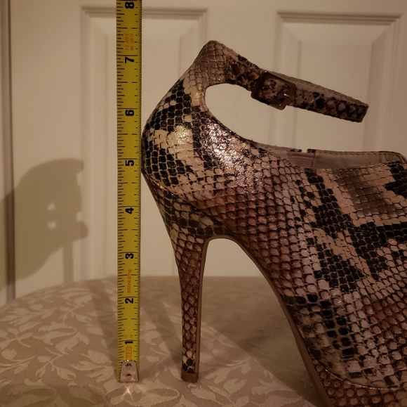 Snakeskin pattern heels - Picture 7 of 7